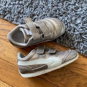 Puma Toddler Gold Glitter Velcro Sneakers Size 6